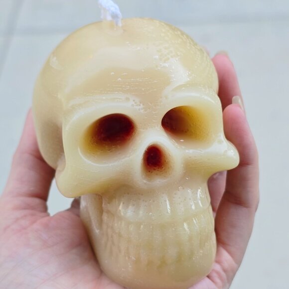 Handmade ✦ Bleeding Skull Candle ✦ Vanilla Cherry Cheesecake Soy Wax Gothic - Picture 13 of 14